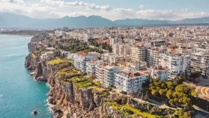 Bir Rus Antalya’da 80 daire alıp otele çevirmiş… Sitedeki otele ‘Dur’ denilecek