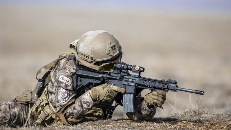 3 terörist etkisiz hale getirildi