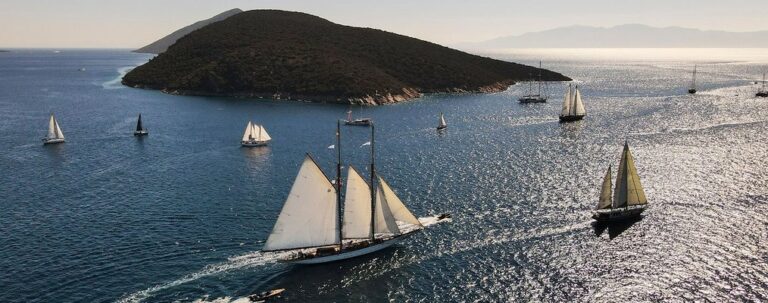 Selanik’ten çıkan tekneler Yalıkavak’ta karşılandı