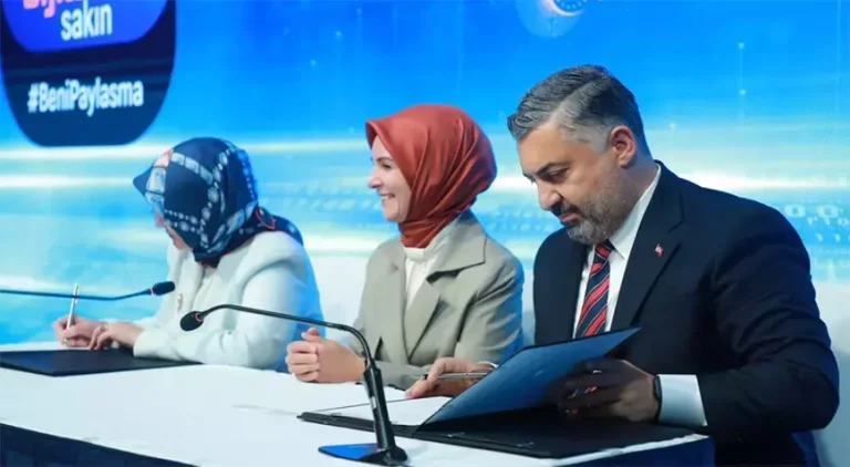 Ailenin Korunması ve Güçlendirilmesine İlişkin RTÜK ile İş Birliği Protokolü İmzalandı