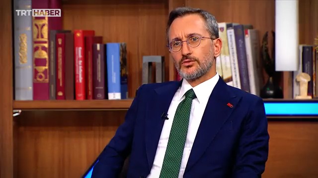 İletişim Başkanı Altun, TRT 1’de yayınlanan ‘Enine Boyuna’ programına katıldı