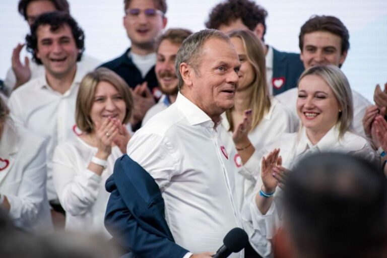 Donald Tusk: Polonya’yı tekrar Avrupa’yla bütünleştirmeye ant içmiş siyasetçi