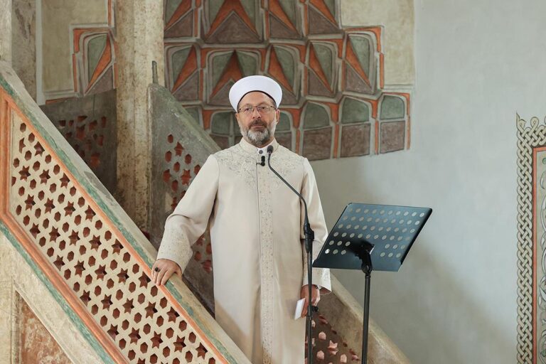 Diyanet İşleri Başkanı Erbaş, Bosna Hersek’te hutbe irad etti