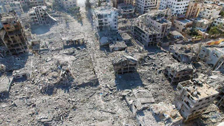 İki Yanlış Bir Doğru Etmez – Bir Yanlış Birçok Doğruyu Yok Eder