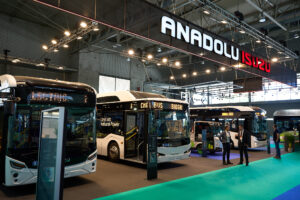 Anadolu Isuzu, ALFA Awards Ödülleri’nde 2023’te de  “Yılın Müşteri Deneyimini En İyi Yöneten Ticari Otomotiv Markası” seçildi.