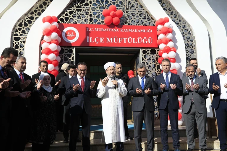 Antalya’da ilçe müftülüğü, Kur’an kursu ve gençlik merkezi dualarla açıldı