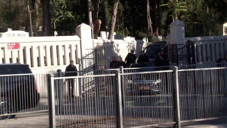 Cumhurbaşkanı Erdoğan’dan kabir ziyareti