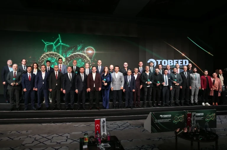 Türkiye Otomotiv Bakım Dernekleri Federasyonu’nun (TOBFED) düzenlendiği 3. Sürdürülebilir Gelecek Zirvesi