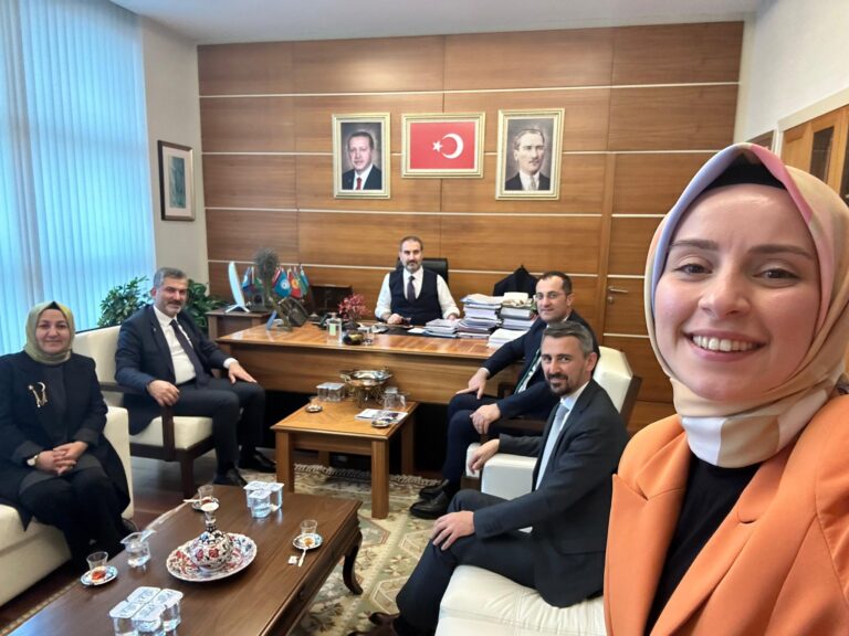 Trabzon’un ilk kadın AK Parti Gençlik Kolları Başkanı Rabia Öztürk, Ankara’da çekti