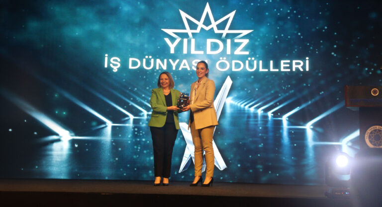 Pfizer Türkiye Sağlık Alanında ve Sektörün Enleri Kategorisinde “Yılın En İyi Sağlık Firması” seçildi