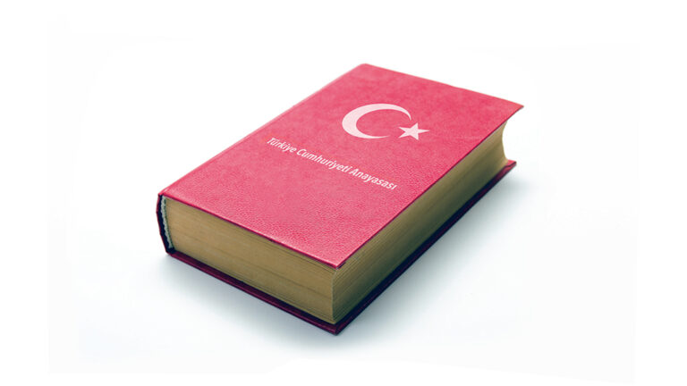 Yeni Anayasada Engeller ve İmkanlar