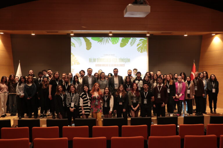Üsküdar Üniversitesi’nden, “Bilim Dünyasında Yeşil Dönüşüm Hayvan Hakları ve Veganlık” zirvesi