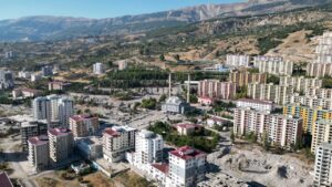 Kahramanmaraş Dulkadiroğlu Belediyesi Deprem bölgesinde belediye şirketi aracılığıyla yerinde dönüşüm projesi üstlenen tek belediye