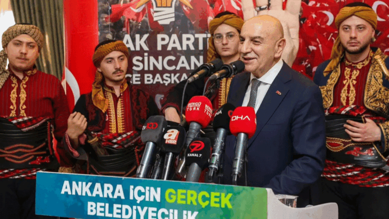 Turgut Altınok Sincan’da muhtarlarla bir araya geldi