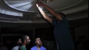 Gazze’deki kampta 86 gün sonra ilk kez ışıklar yandı
