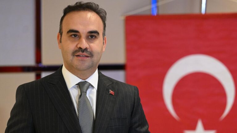 Bakan Kacır: Ümit ederiz bütün teknik kontrollerde olumlu sonuçlar alınır