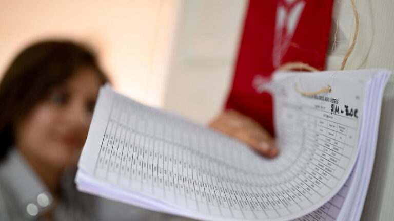 Seçmen listeleri bugün askıya çıkıyor