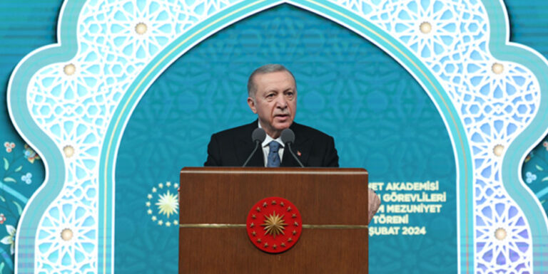 Cumhurbaşkanı Erdoğan, “Öyle bir nesli yetiştirmeliyiz ki Filistin’in düştüğü duruma biz düşmeyelim”