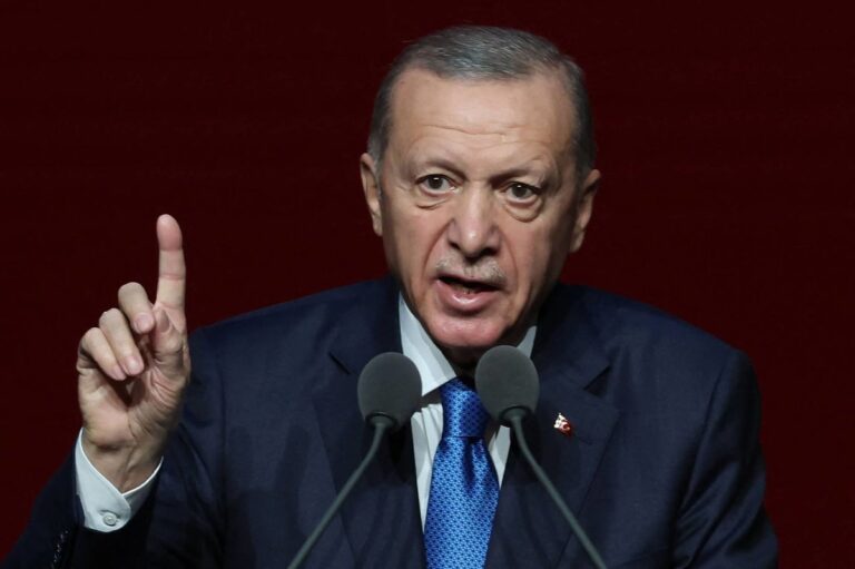 Cumhurbaşkanı Erdoğan: Teröristan kurulmasına izin vermeyeceğiz