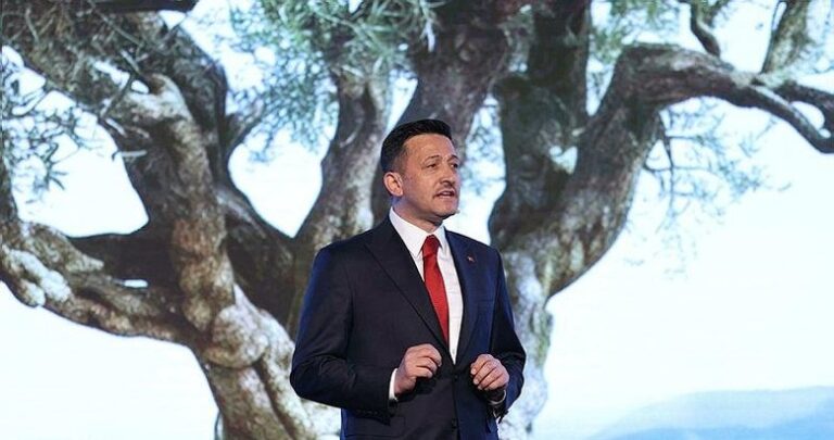 İzmir’e çağ atlatacak projeler: Hamza Dağ canlı yayında tek tek açıkladı