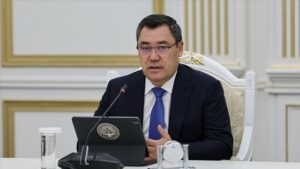 Kırgızistan Cumhurbaşkanı Caparov’dan ABD Dışişleri Bakanı Blinken’a cevap