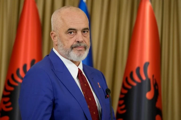 Arnavutluk Cumhuriyeti Başbakanı Edi Rama bugün Türkiye’ye geliyor