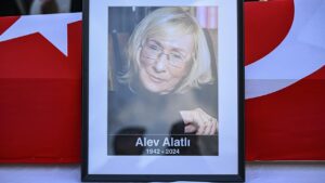 Yazar Alev Alatlı son yolculuğuna uğurlandı