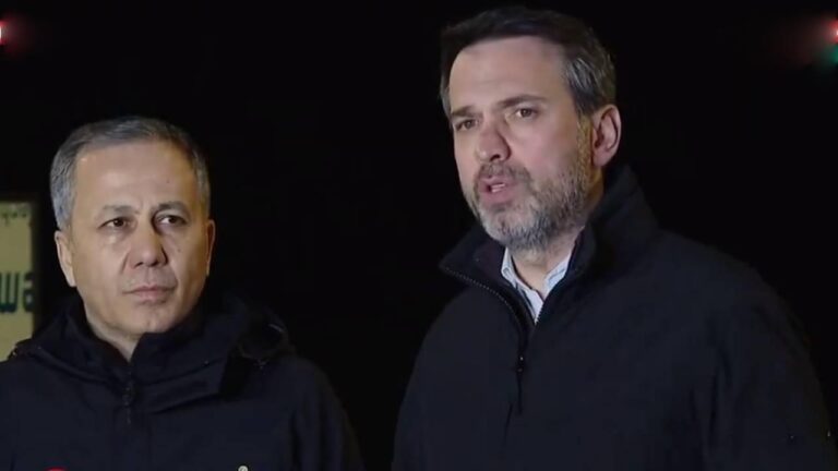 Bakan Bayraktar: Heyelan riski nedeni ile arama faaliyetlerini durdurduk