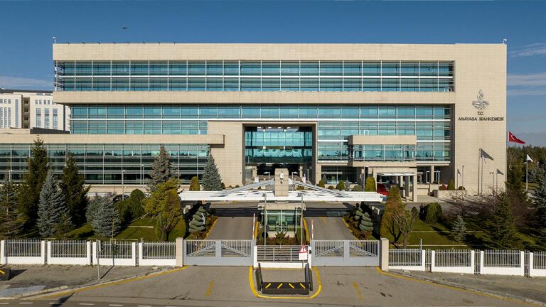 Anayasa Mahkemesi Başkanlığı için seçim süreci dün başladı