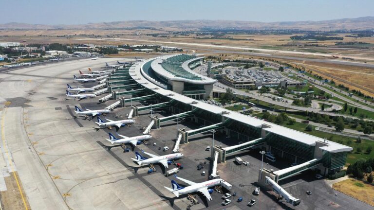 Hava yolu yolcu sayısında rekor artış