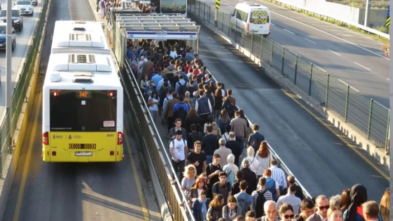 Cumhurbaşkanımız Erdoğan, “İstanbul’da toplu taşımacılıkta her taraf rezillik”