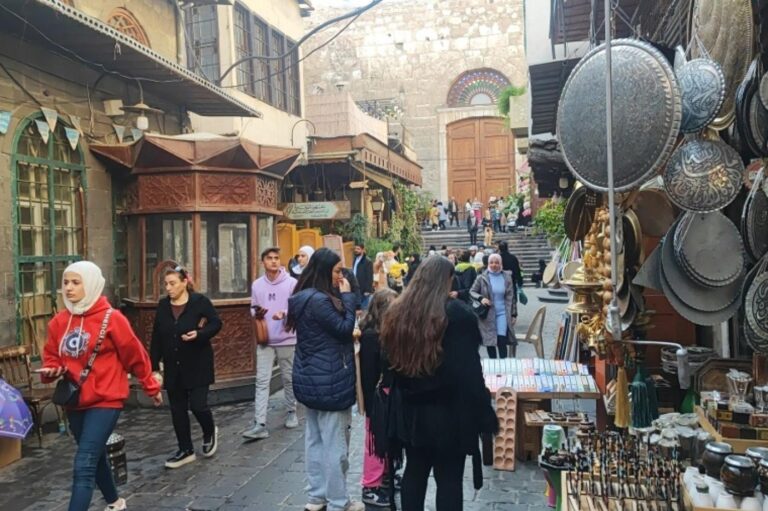 Suriye’nin zenginleri geri dönmeyi düşünmeden göç ediyor