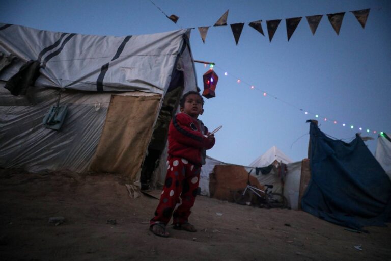 Gazze’de Ramazan: Oruç, açlık ve savaşın karanlığına meydan okuyan fenerler