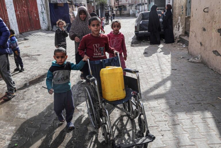 Oxfam: İsrail Gazze’ye insani yardım girişini kasten engelliyor