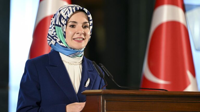 Bakan Göktaş, “Güçlü kadın: Güçlü aile ve güçlü Türkiye” ilkesiyle aile yapısını güçlendirmeye büyük önem verdik