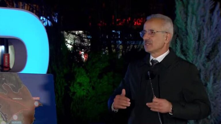 Bakan Uraloğlu: İstanbul için yeni metrolar gelecek