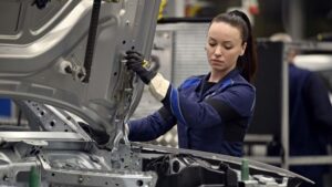 Nitelikli iş gücü göçü için başka yeni düzenlemeler yürürlüğe giriyor