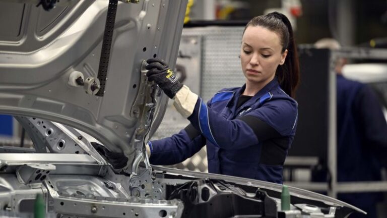 Nitelikli iş gücü göçü için başka yeni düzenlemeler yürürlüğe giriyor