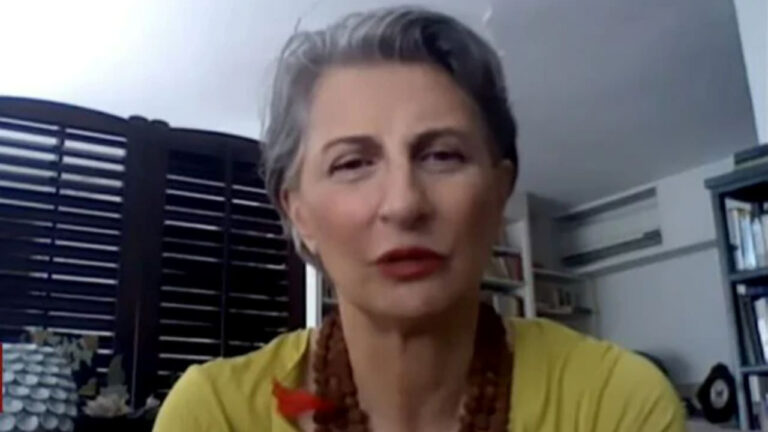 Ne İsa’ya ne de Musa’ya yâr olabilmiş bir aydın: Nuray MERT