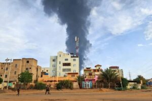 Fransa, Sudan’daki savaşın her iki tarafını da Paris konferansının dışında tutuyor