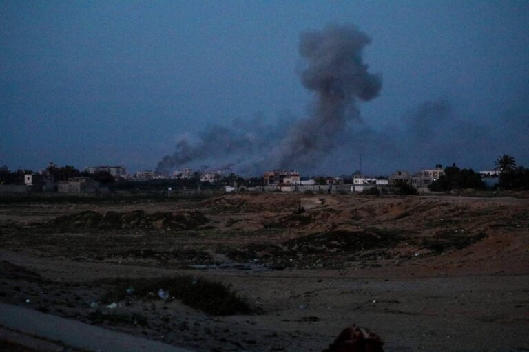 İsrail ve Hamas taleplerine bağlı kalırken, İran’ın tehditlerinin ardından savaşın yayılmasından korkuluyor