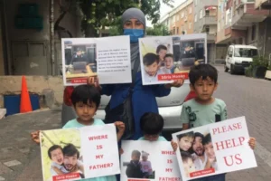 3 çocuk babası Hasan hâlâ Fas’ta: Her an Çin’e iade edilebilir!