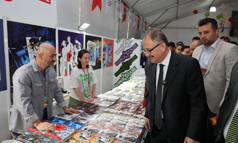 Çevre, Şehircilik ve İklim Değişikliği Bakanı Özhaseki, Kayseri’de Çocuk Kitap Fuarı açılışına katıldı