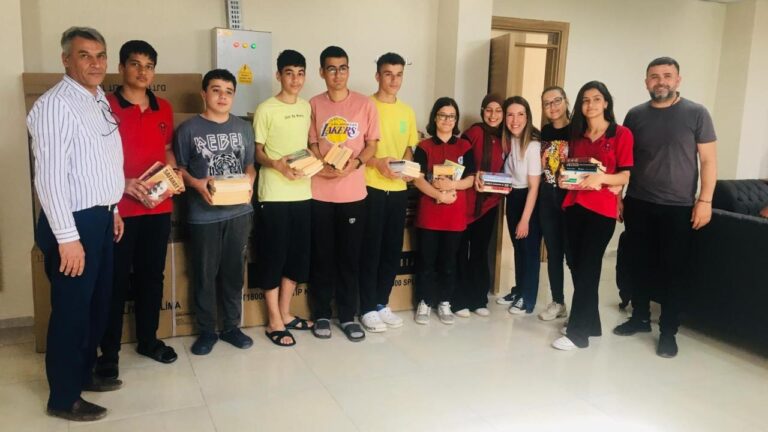Depremzede çocuklar için kütüphane kuruldu