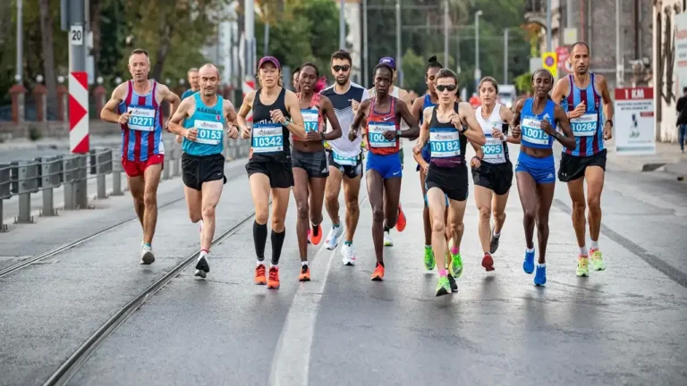 İzmir Büyükşehir Belediyesi’nin beşincisini düzenleyeceği Maratonİzmir, yarın koşulacak