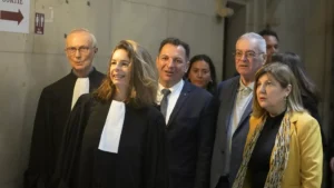 Suriyeli baba ve oğulun öldürülmesi ile ilgili tarihi dava Fransa’da başladı