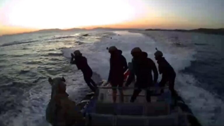 Askeri telsizler artık canlı yayın aracı