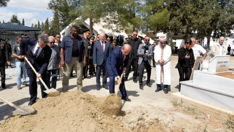 Türkiye Cumhuriyeti Lefkoşa Büyükelçisi Metin Feyzioğlu: Fuat Niyazi’nin başında dua edeceğimiz bir kabri var