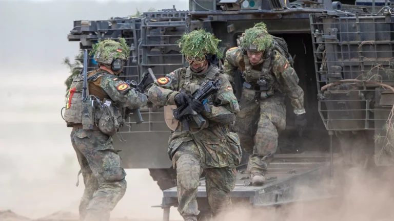 İsveç NATO tatbikatlarına ilk kez tam üye olarak katıldı