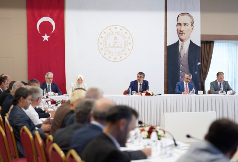 Eğitim sendikalarının yöneticilerinin katıldığı toplantıdan notlar